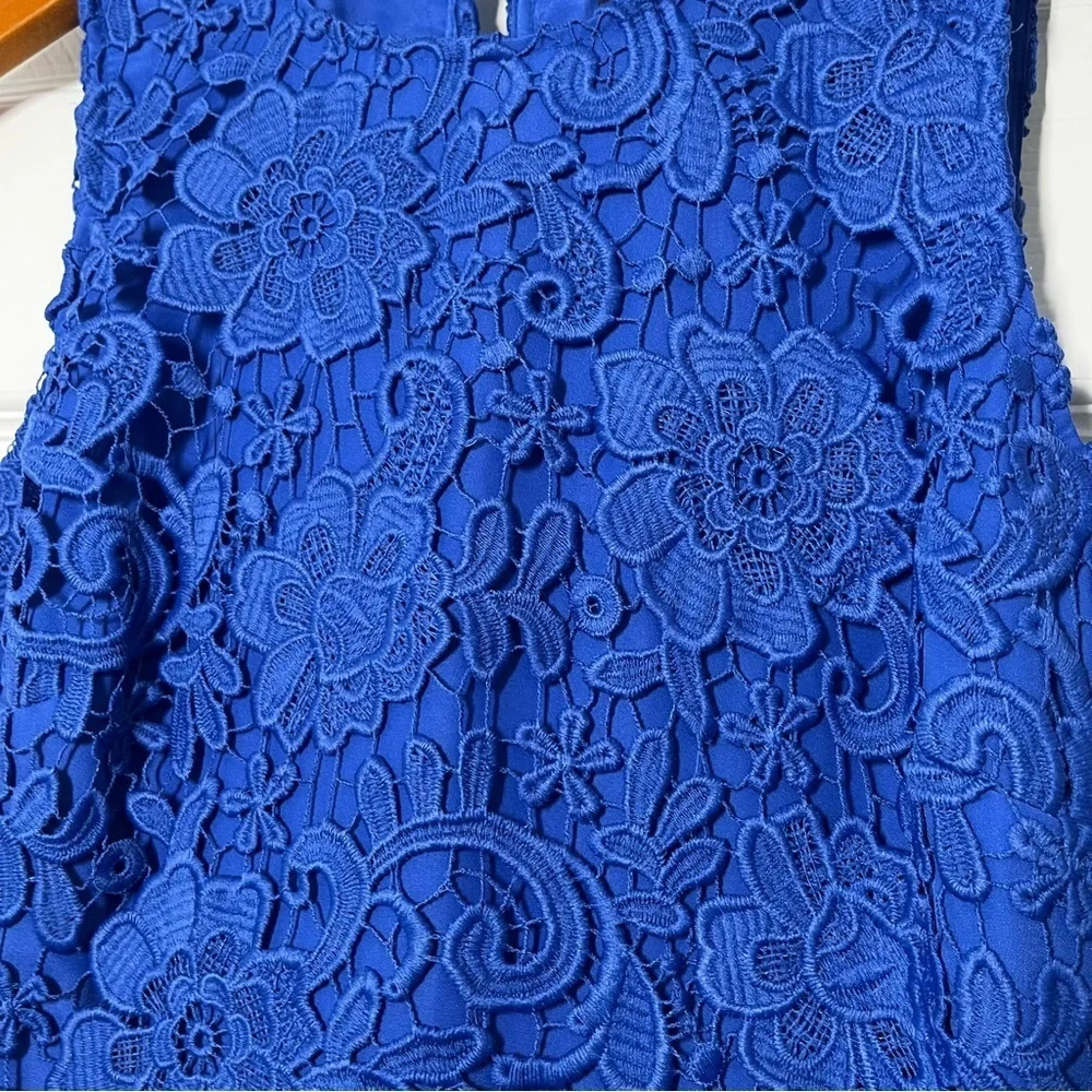 J. CREW Blue Floral Lace Keyhole Sheath Sleeveless Dress Size 2
